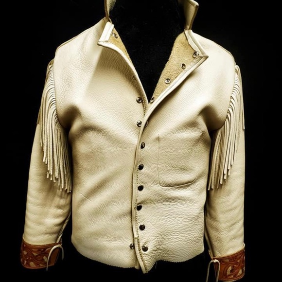 Custom Duncan Vezain Buckskin jacket with carved collar and cuffs and fringe. - Picture 3 of 4